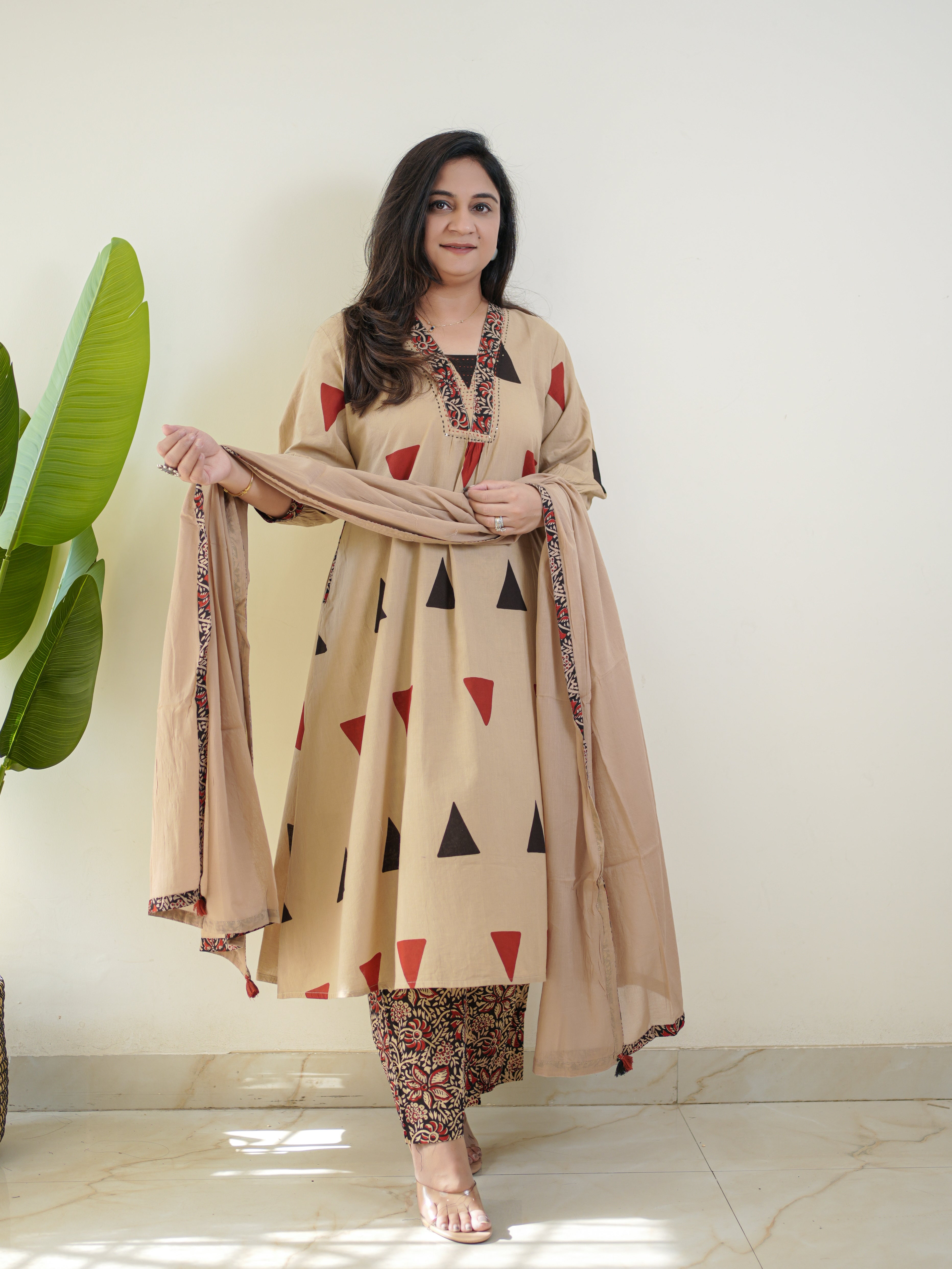 Saloni Kalamkari Cotton A-line Dupatta Set